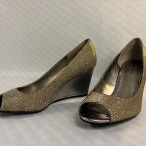 Bandolino Women’s Sparkle Glitter Wedges size 8.5